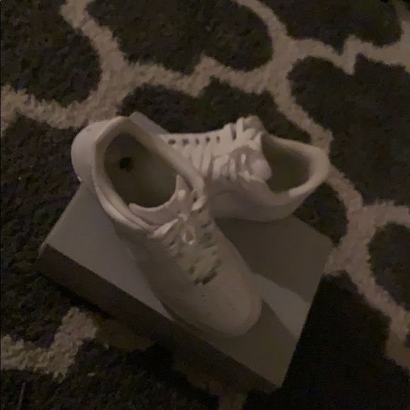 Air forces - Picture 2 of 2